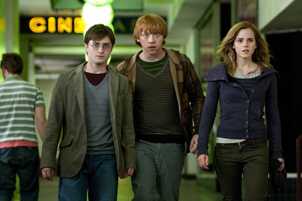 Daniel Radcliffe, Rupert Grint, Emma Watson Harry Potter and the Deathly Hallows movie image 1.jpg